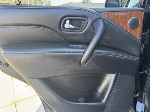 Used 2019 INFINITI QX80 Luxe image 18