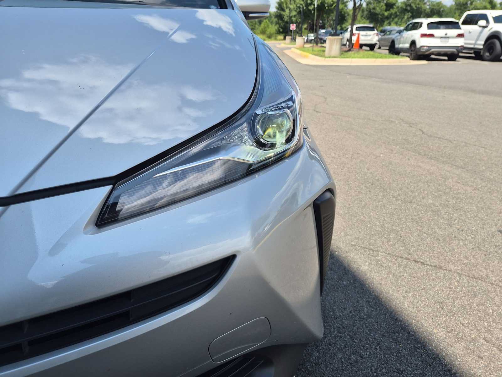 Used 2022 Toyota Prius L Eco FWD image 11