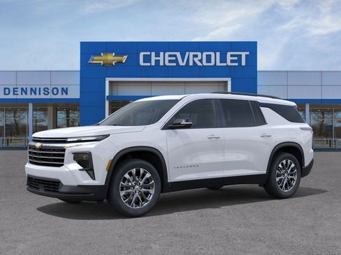 New 2026 Chevrolet Traverse LT w/ Sun and Wheel Package FWD image 2