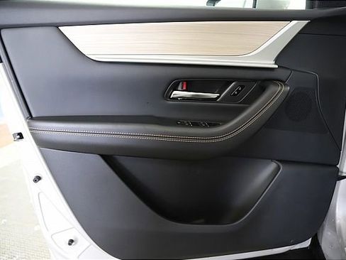 Used 2025 MAZDA CX-90 Plug-In Hybrid w/ Preferred image 14