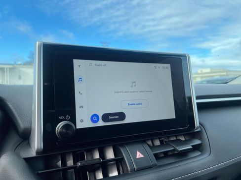 Used 2025 Toyota RAV4 LE image 21