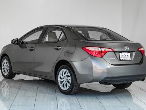 Used 2017 Toyota Corolla LE image 8