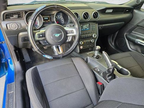 Used 2017 Ford Mustang Coupe RWD image 18