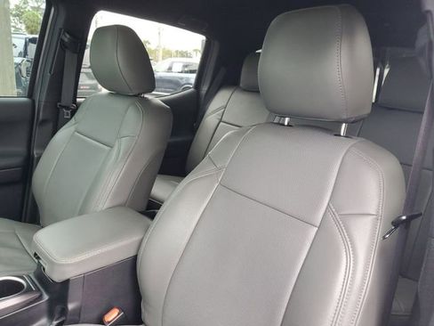 Used 2021 Toyota Tacoma TRD Sport image 16