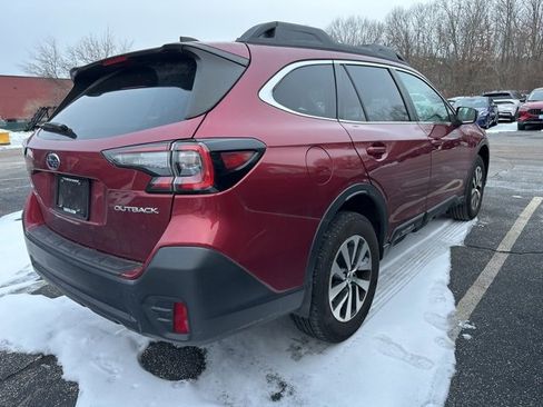 Used 2022 Subaru Outback Premium image 4