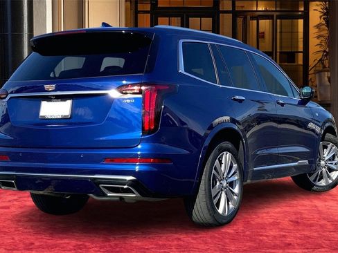 Certified 2023 Cadillac XT6 Premium Luxury image 6