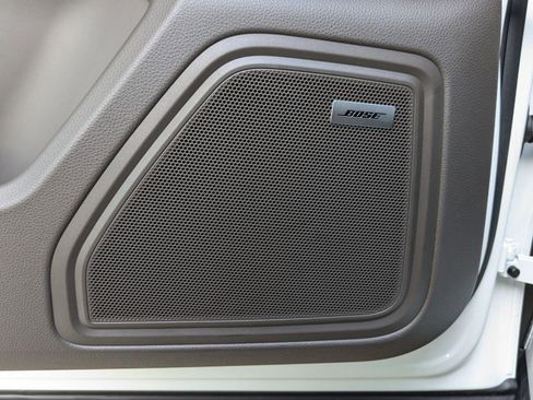 Used 2025 Porsche Macan image 14