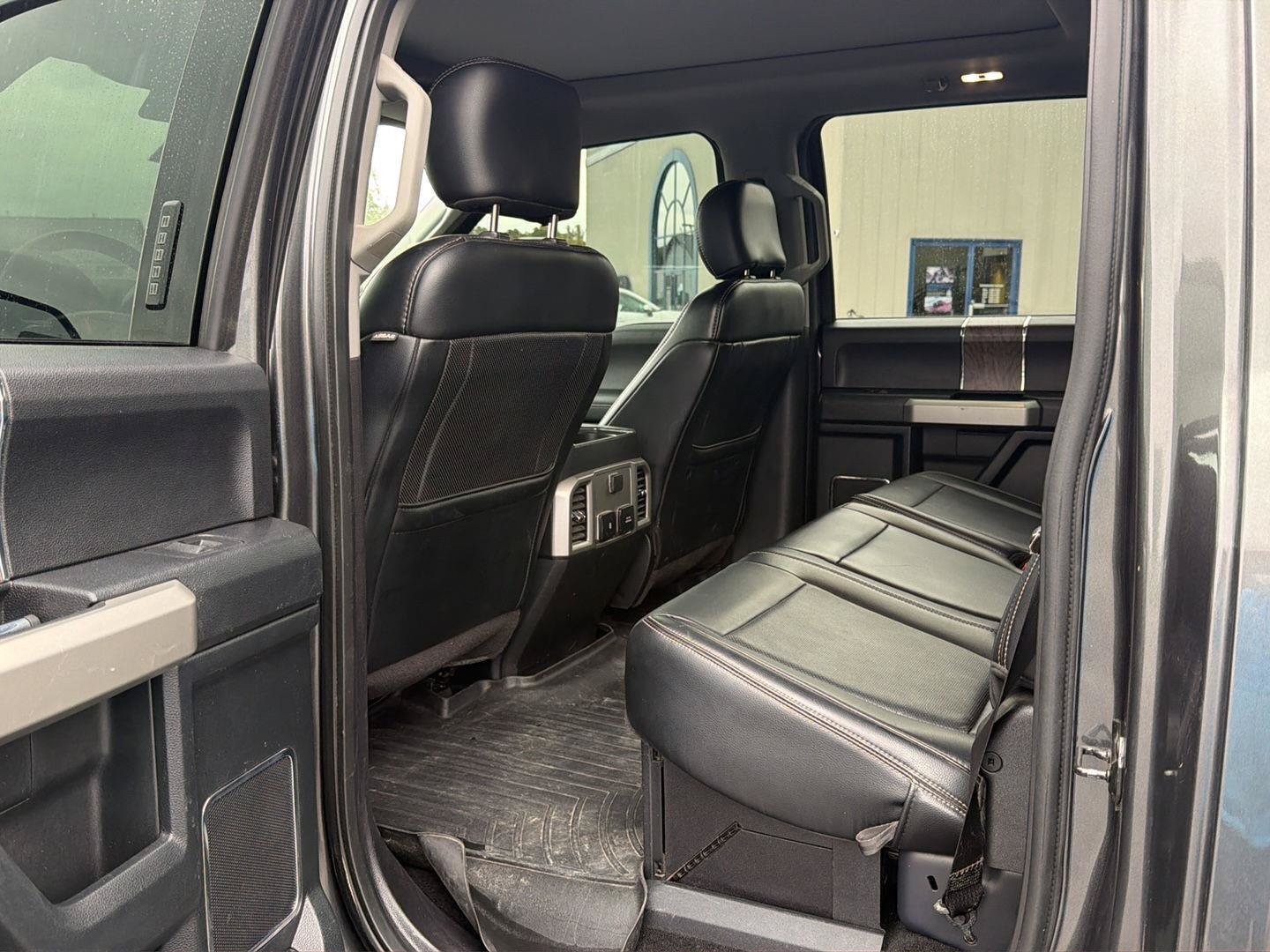Used 2019 Ford F250 Lariat w/ Lariat Ultimate Package AWD/4WD image 10