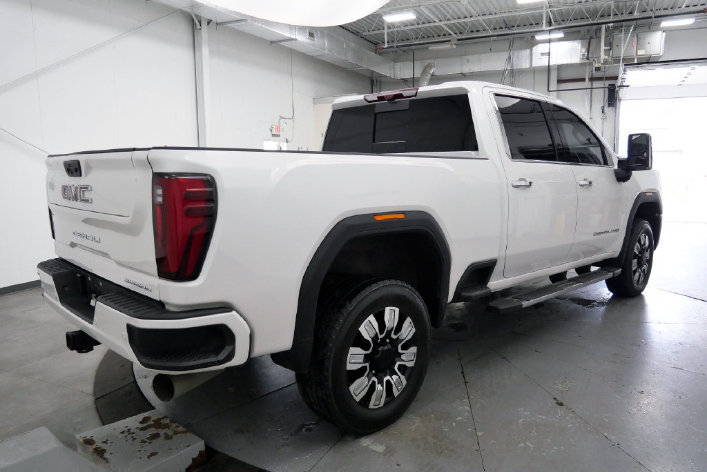 Used 2024 GMC Sierra 2500 Denali w/ Denali Reserve Package AWD/4WD image 8