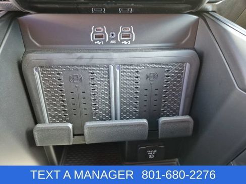 New 2026 RAM 2500 Laramie AWD/4WD image 18