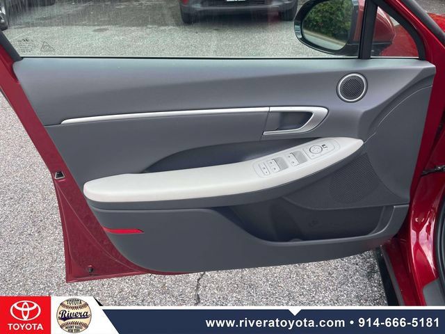 Used 2024 Hyundai Sonata SEL w/ Convenience Package FWD image 17