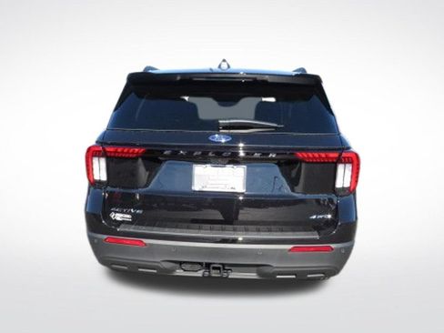 New 2026 Ford Explorer Active AWD/4WD image 15