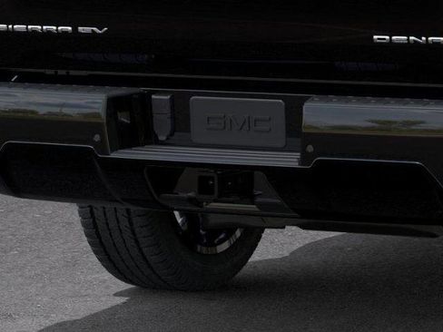 New 2025 GMC Sierra EV Denali image 14