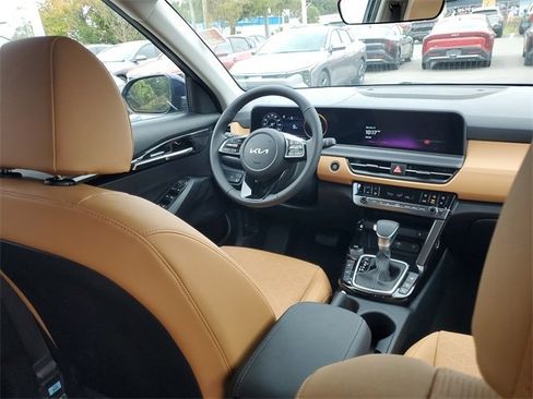 New 2026 Kia Seltos EX w/ EX Sunroof Package image 13