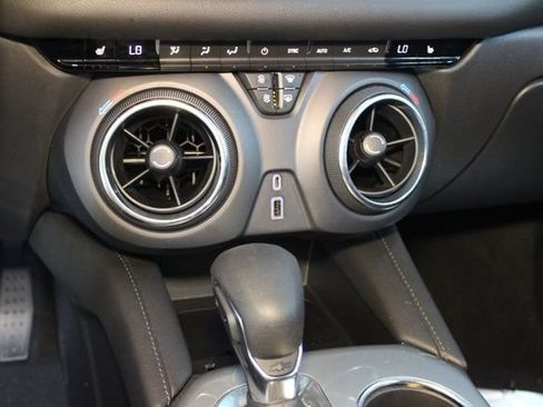 Used 2022 Chevrolet Blazer LT AWD/4WD image 20