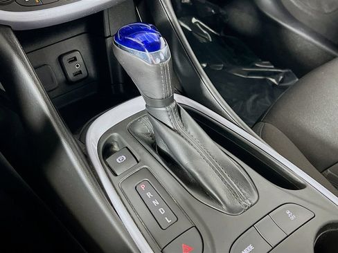 Used 2018 Chevrolet Volt LT w/ Comfort Package FWD image 16