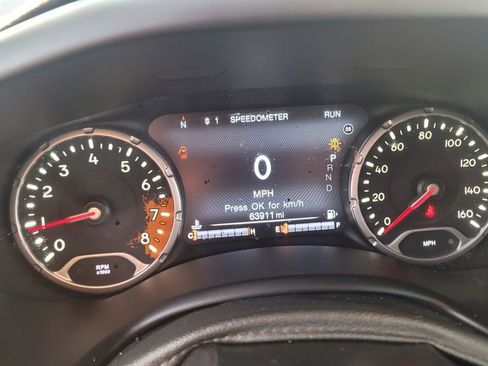 Used 2018 Jeep Renegade Altitude w/ UConnect 8.4 Nav Group AWD/4WD image 19
