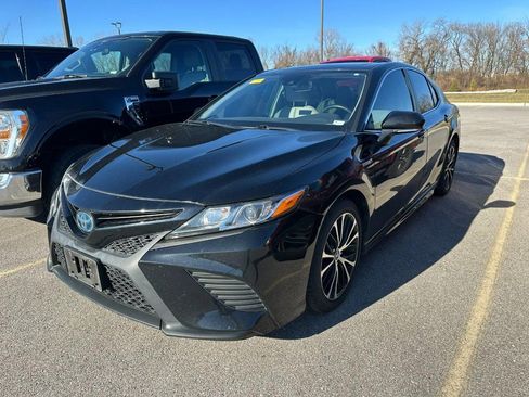 Used 2020 Toyota Camry SE image 8