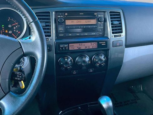 Used 2006 Toyota 4Runner SR5 RWD image 6
