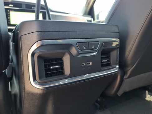 Used 2024 GMC Sierra 1500 Denali w/ Technology Package AWD/4WD image 13