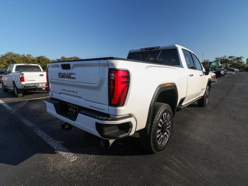 Used 2024 GMC Sierra 2500 Denali Ultimate image 9