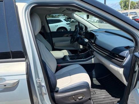 Used 2025 Kia Carnival SX w/ SX Dark Edition Package FWD image 37