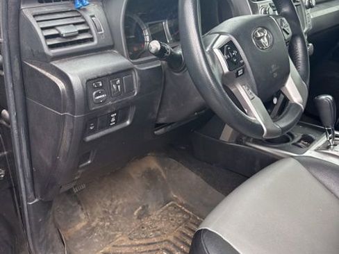 Used 2018 Toyota 4Runner SR5 Premium RWD image 8