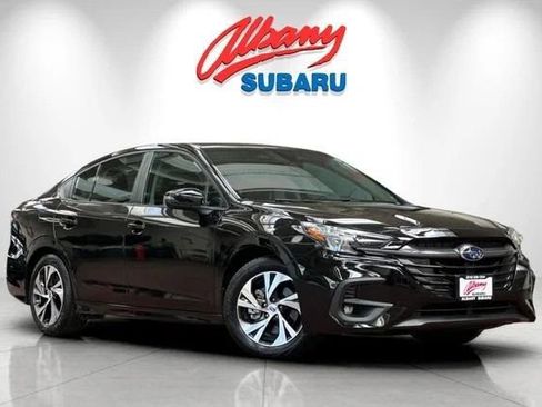 Used 2025 Subaru Legacy Premium AWD/4WD image 3