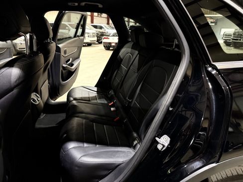 Used 2018 Mercedes-Benz GLC 300 image 15