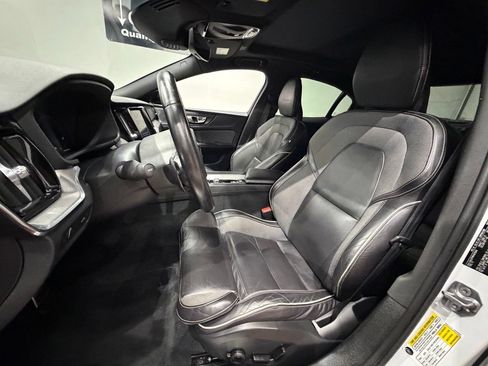 Used 2019 Volvo S60 T6 R-Design AWD/4WD image 27