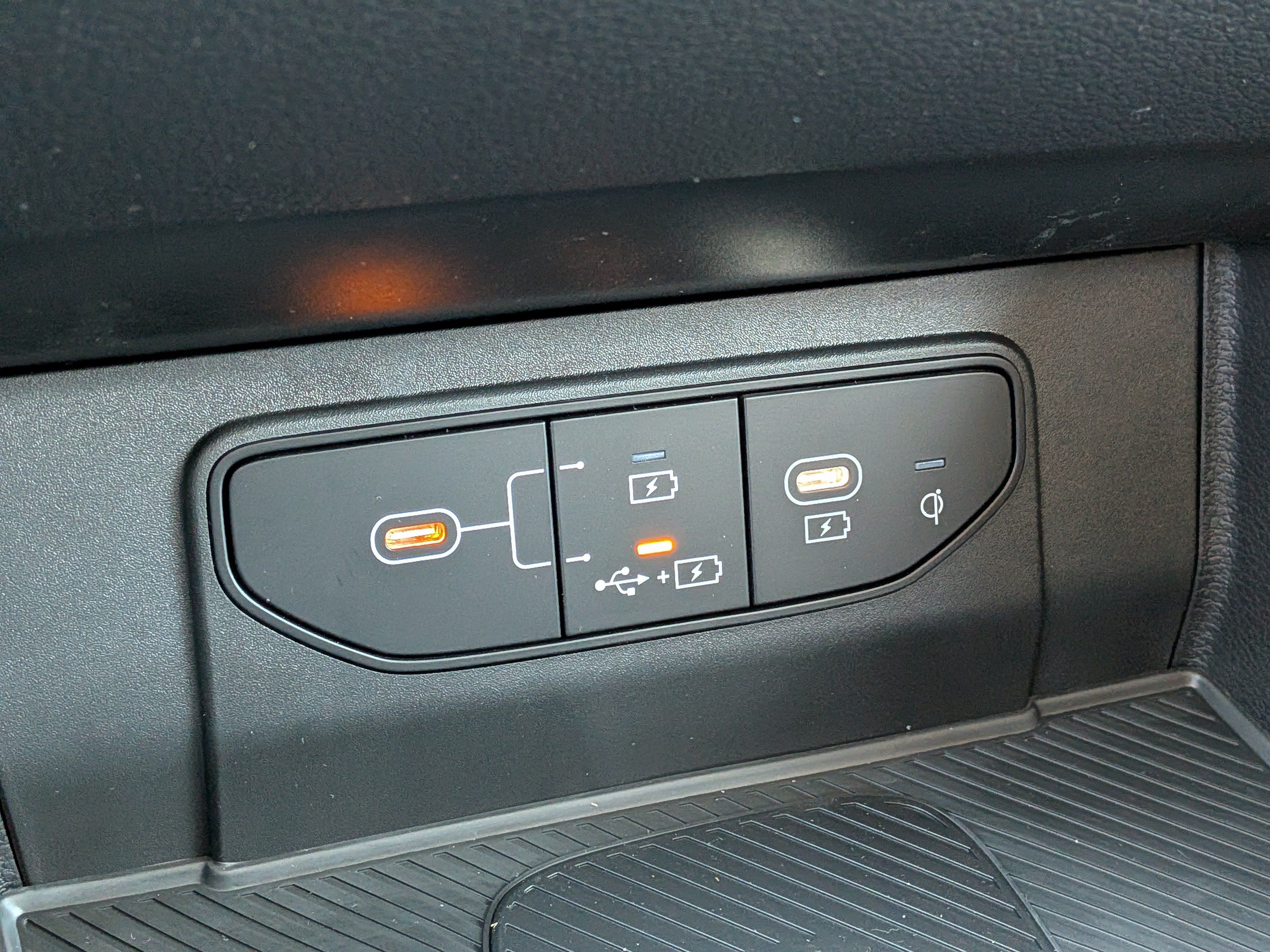 New 2026 Kia Sportage SX FWD image 32