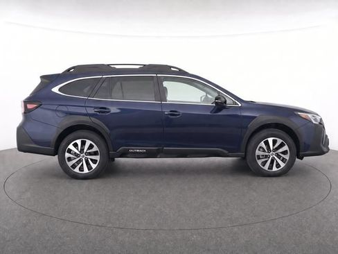 Used 2023 Subaru Outback Premium w/ Tech Package 1 AWD/4WD image 8