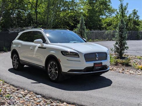 Used 2022 Lincoln Nautilus Reserve AWD/4WD image 8