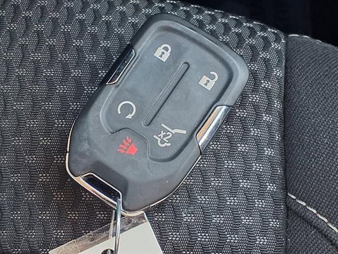 Used 2023 GMC Acadia SLE w/ Driver Convenience Package image 14