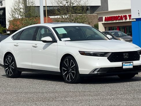 Certified 2023 Honda Accord Touring image 6