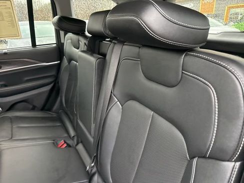 Used 2023 Jeep Grand Cherokee 4WD 4xe w/ Luxury Tech Group II image 21