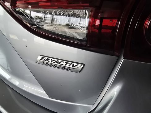 Used 2017 MAZDA MAZDA3 Sport image 30