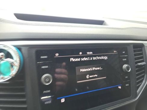 Used 2021 Volkswagen Atlas Cross Sport SE image 11