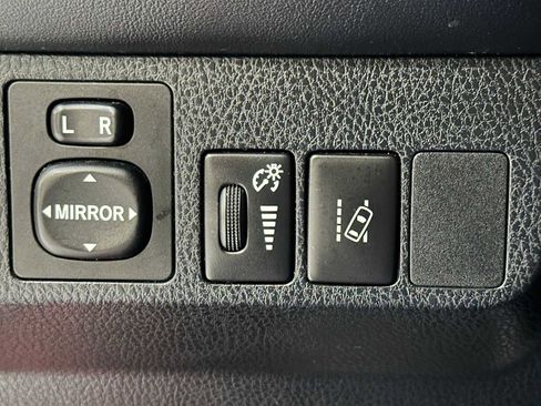 Used 2017 Toyota RAV4 XLE w/ Plus Special Value Package AWD/4WD image 17