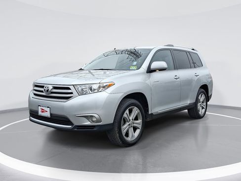 Used 2013 Toyota Highlander Limited image 1