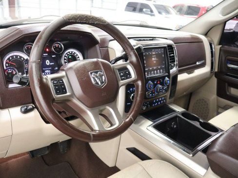 Used 2015 RAM 2500 Laramie w/ Convenience Group AWD/4WD image 32