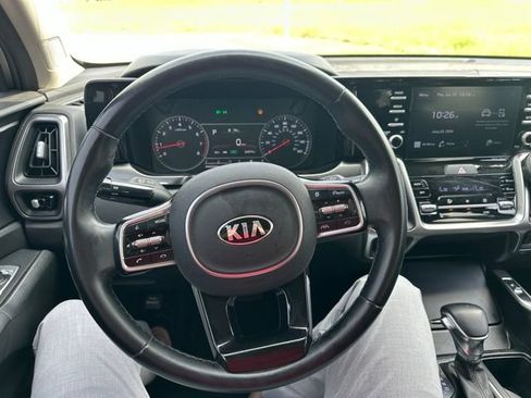 Used 2021 Kia Sorento S w/ Panoramic Sunroof Package FWD image 13
