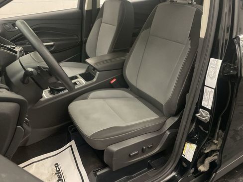 Used 2017 Ford Escape SE w/ Equipment Group 201A AWD/4WD image 11