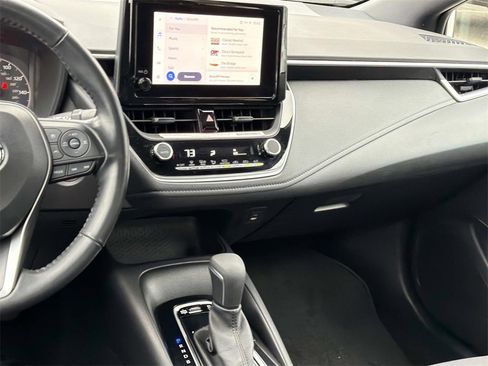 Certified 2023 Toyota Corolla SE image 9