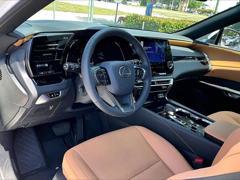 Used 2025 Lexus RX 350 FWD w/ Technology Package image 18