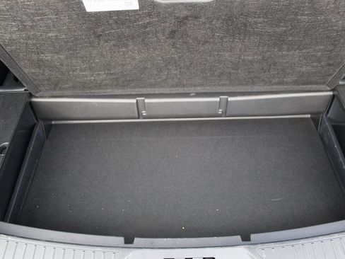 Used 2025 Ford Explorer Active image 15