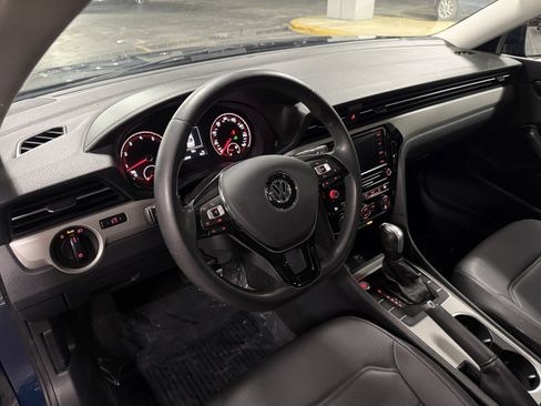 Used 2022 Volkswagen Passat 2.0T SE image 12