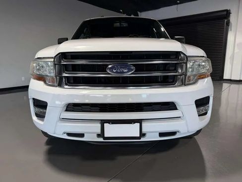 Used 2017 Ford Expedition EL XLT RWD image 2