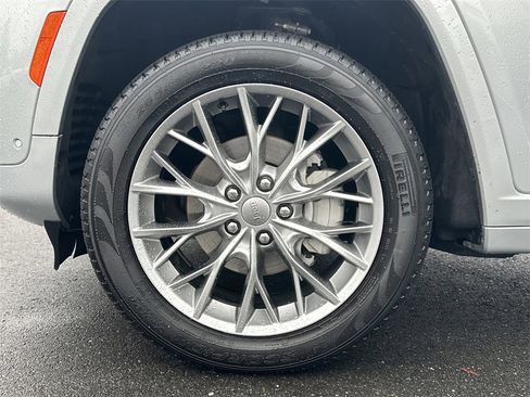 Certified 2025 Jeep Grand Cherokee Summit image 14