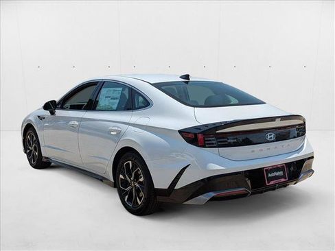 New 2025 Hyundai Sonata SEL image 8